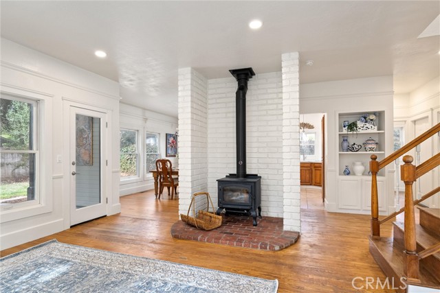 Detail Gallery Image 8 of 35 For 887 Ashbury Ct, Chico,  CA 95926 - 4 Beds | 2/1 Baths