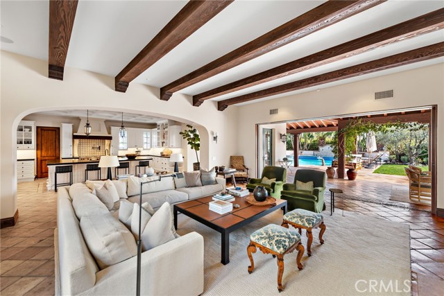 1 Overlook Drive, Ladera Ranch CA: https://media.crmls.org/medias/e2915afa-561e-4267-aaae-f353e419162e.jpg