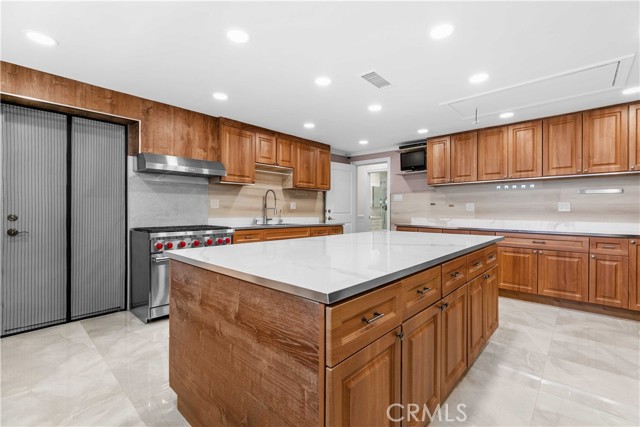 3348 Burritt Way, La Crescenta CA: https://media.crmls.org/medias/e29257aa-48a7-41c0-afba-fabbfcb19acb.jpg