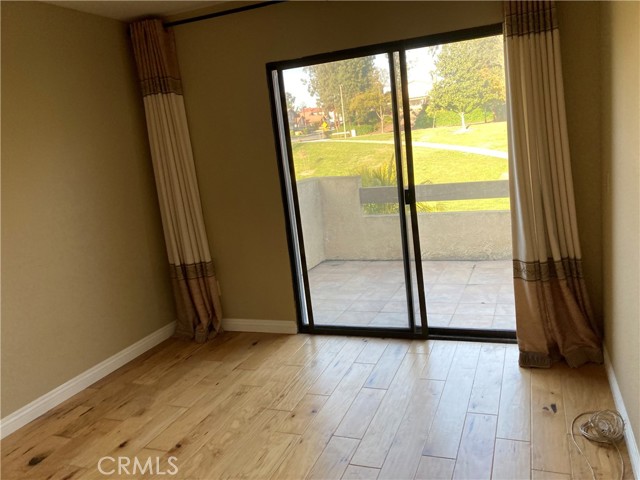 Detail Gallery Image 5 of 8 For 15 Silverwood Ln, Pomona,  CA 91766 - 3 Beds | 3 Baths