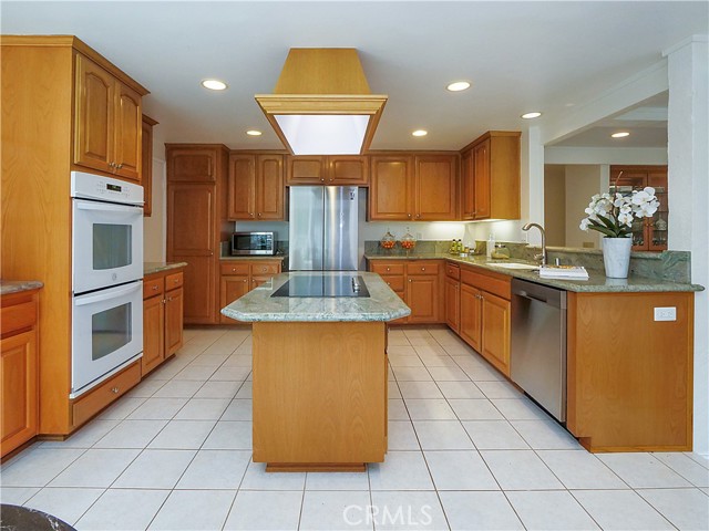 abundant cabinetry and double oven