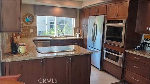 Detail Gallery Image 9 of 21 For 19476 Mountainview Ln, Huntington Beach,  CA 92648 - 2 Beds | 2/1 Baths