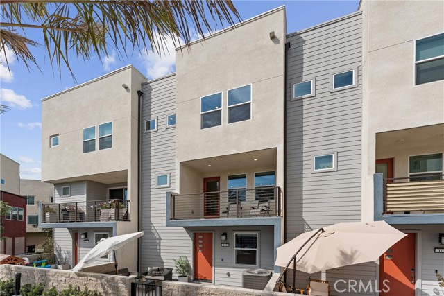 Detail Gallery Image 1 of 1 For 1649 W Lincoln Ave #102,  Anaheim,  CA 92801 - 3 Beds | 2/1 Baths