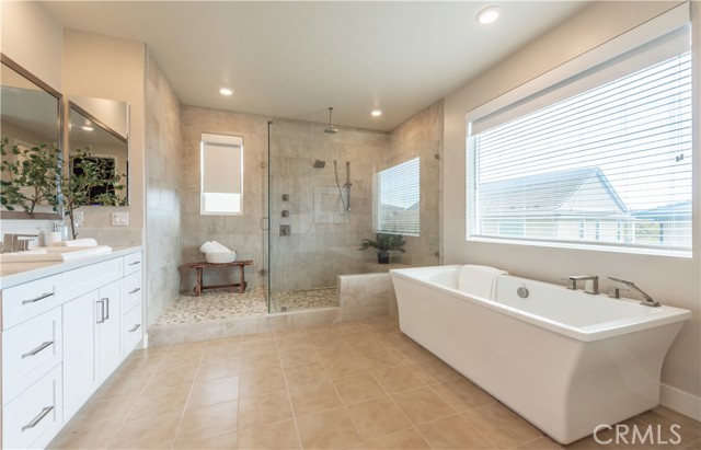 54 Sagan Way, Irvine CA: https://media.crmls.org/medias/e2935d02-5002-47da-813e-c9f012ddd9a1.jpg