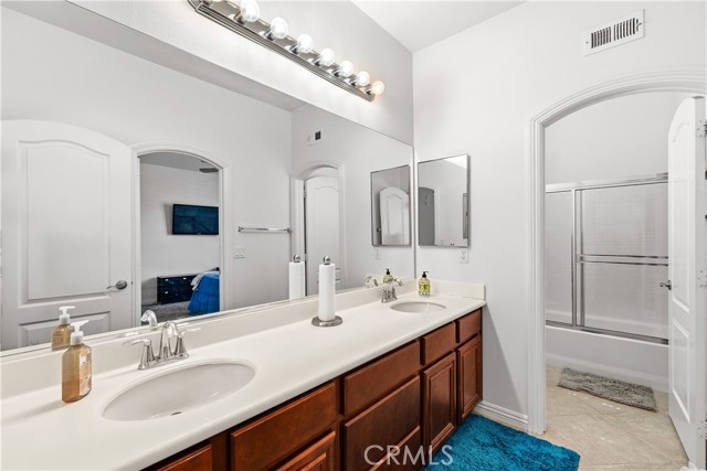 Detail Gallery Image 34 of 64 For 520 Olazabal, Hemet,  CA 92545 - 3 Beds | 3 Baths