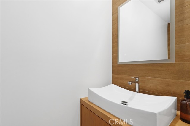 620 Huntington Street, Huntington Beach CA: https://media.crmls.org/medias/e294eccf-1bd1-4401-9d8e-00ea5bb487a9.jpg