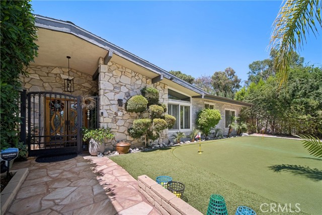 16857 Colven Road, Granada Hills CA: https://media.crmls.org/medias/e2952011-5023-44e0-81b5-84121dc5aaa3.jpg