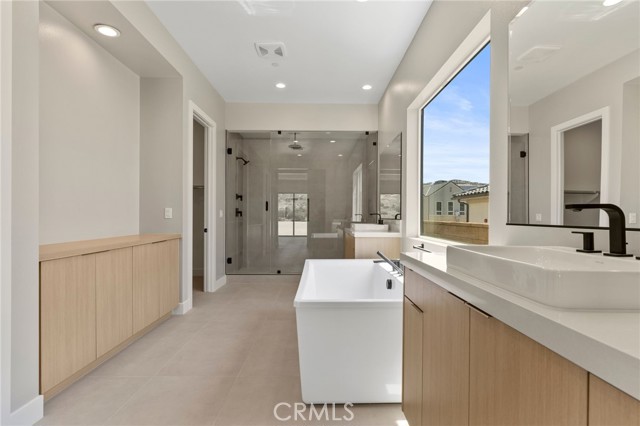 12031 Northstar Lane, Porter Ranch CA: https://media.crmls.org/medias/e2957335-e5d5-4569-a1e8-2e1c0c9e9b7d.jpg
