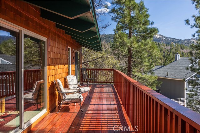 43897 Yosemite Drive, Big Bear Lake CA: https://media.crmls.org/medias/e295b265-f6ae-4e44-a471-bb900b846137.jpg
