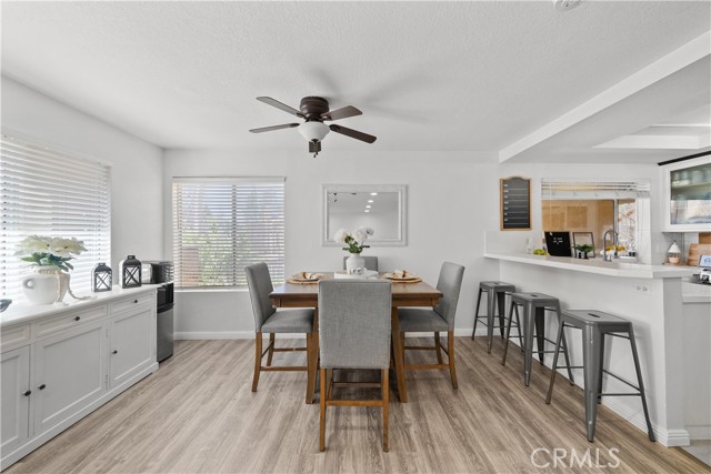 Detail Gallery Image 11 of 40 For 22637 Copper Hill #90,  Saugus,  CA 91350 - 2 Beds | 2/1 Baths