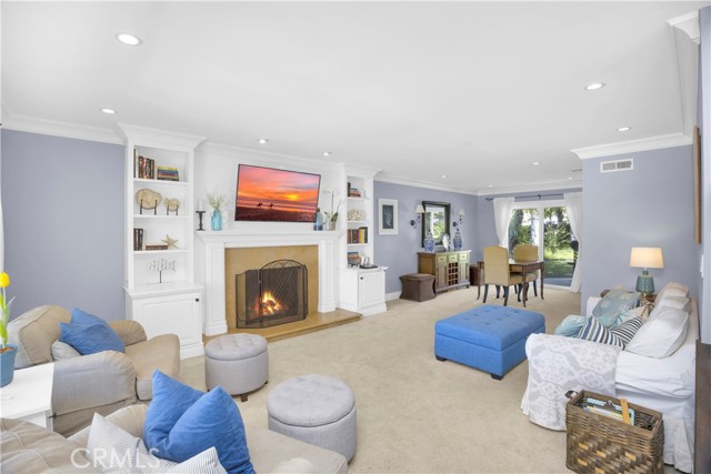 Detail Gallery Image 7 of 73 For 10201 Beverly Dr, Huntington Beach,  CA 92646 - 5 Beds | 2/1 Baths