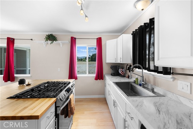 4620 East Charlton Avenue, Hemet CA: https://media.crmls.org/medias/e2981080-7bfa-44e4-bfeb-587f72fd2fa9.jpg