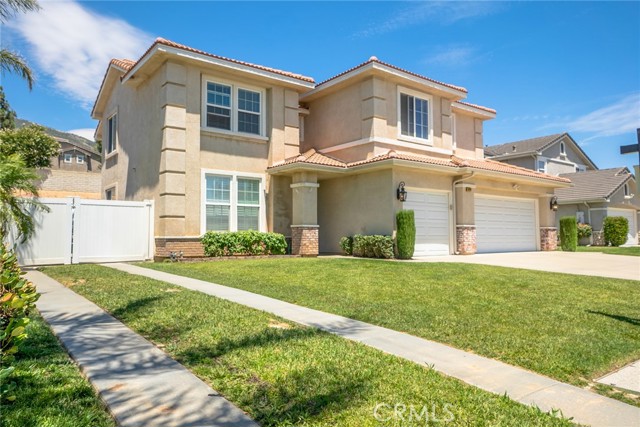 Detail Gallery Image 5 of 59 For 3296 Greystone Rd, San Bernardino,  CA 92407 - 6 Beds | 3 Baths