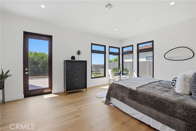 Detail Gallery Image 48 of 72 For 5108 Gordon Ln, San Diego,  CA 92109 - 4 Beds | 5/1 Baths