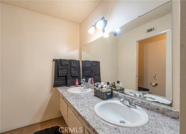 Detail Gallery Image 22 of 33 For 5950 E Imperial Hwy #55,  South Gate,  CA 90280 - 2 Beds | 2/1 Baths