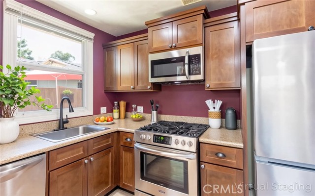 7441 Sylvia Avenue, Reseda CA: https://media.crmls.org/medias/e299cae9-79c7-4631-bd6f-65efd1df2ba5.jpg