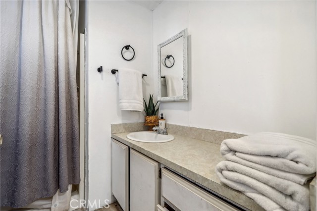 Detail Gallery Image 19 of 23 For 121 S Portola Ln, Tustin,  CA 92780 - 3 Beds | 2 Baths
