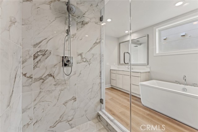 Detail Gallery Image 32 of 56 For 209 Stage, Irvine,  CA 92618 - 5 Beds | 5 Baths