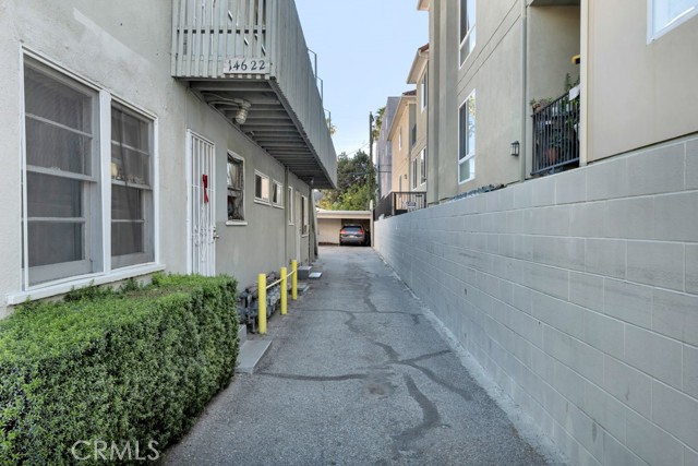 Detail Gallery Image 5 of 28 For 14622 Sylvan, Van Nuys,  CA 91411 - – Beds | – Baths