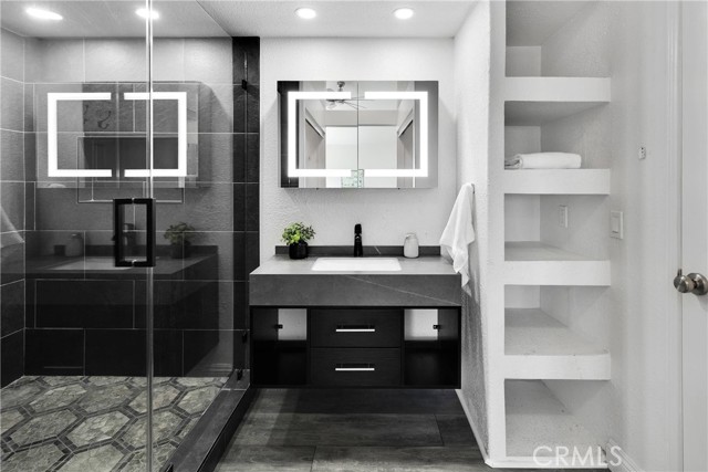 12725 Sundown Road, Victorville CA: https://media.crmls.org/medias/e29c8d37-070d-4554-875a-e50dccd98280.jpg