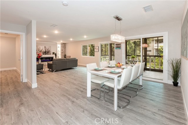 Detail Gallery Image 5 of 24 For 2404 via Mariposa 1c,  Laguna Woods,  CA 92637 - 2 Beds | 2 Baths