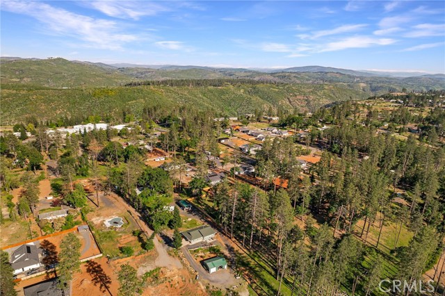 5785 Fickett Lane, Paradise CA: https://media.crmls.org/medias/e29da1b8-a52b-451e-a33c-7aca982ca0d8.jpg