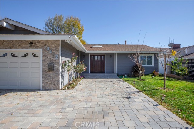 10452 Petit Avenue photo 8
