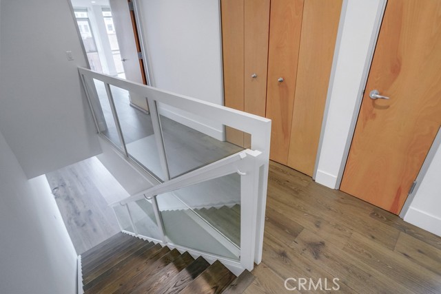 35 Raymond N, Pasadena CA: https://media.crmls.org/medias/e29e259c-9c24-4c0e-83e8-10f46ecfbca2.jpg