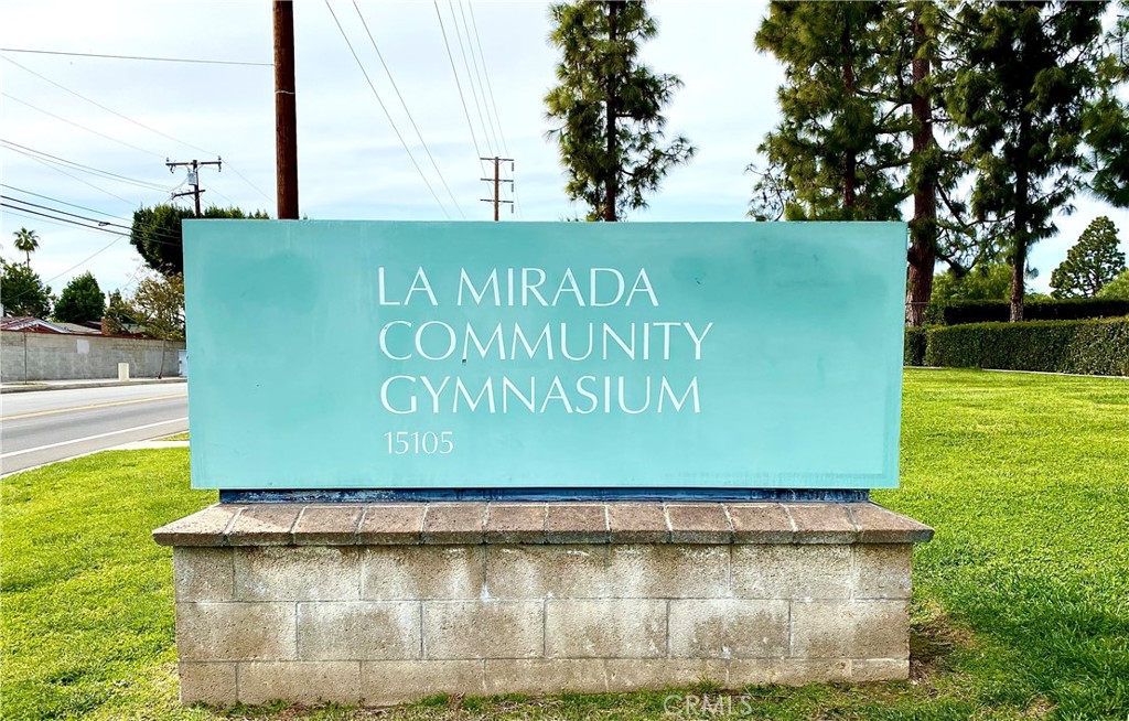 https://media.crmls.org/medias/e29e81bb-eb72-4853-9f52-6a8d8c91a153.jpg?preset=X-Large