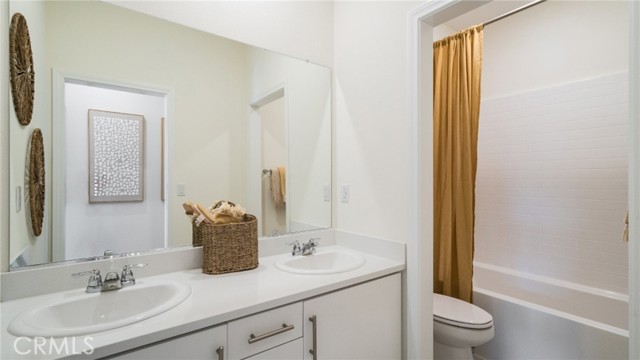 Detail Gallery Image 7 of 17 For 2365 Lionheart Dr, Perris,  CA 92570 - 4 Beds | 2 Baths