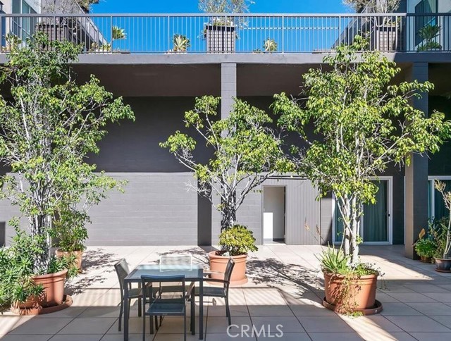 Detail Gallery Image 22 of 29 For 1745 Camino Palmero St #416,  Los Angeles,  CA 90046 - 1 Beds | 1 Baths
