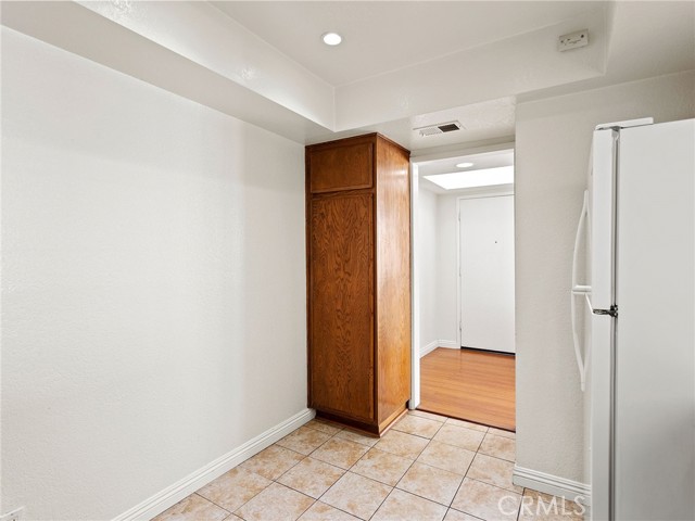 Detail Gallery Image 13 of 51 For 365 W Alameda Ave #305,  Burbank,  CA 91506 - 2 Beds | 2 Baths
