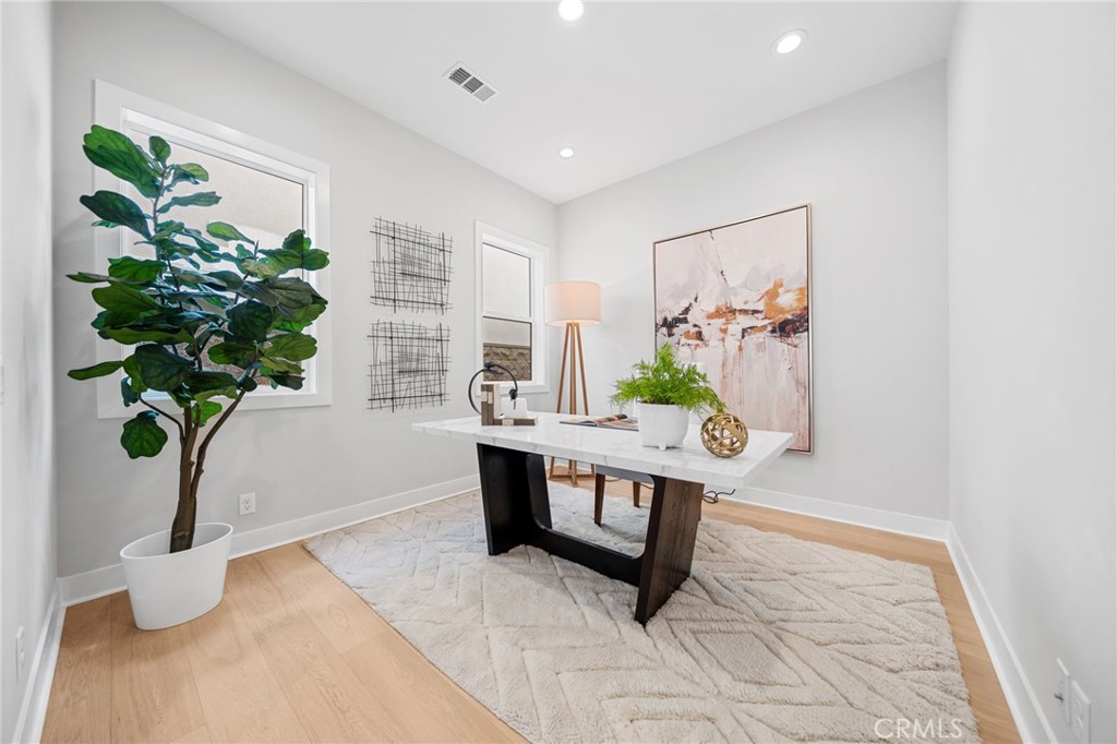 MLS #OC25239001 image #7