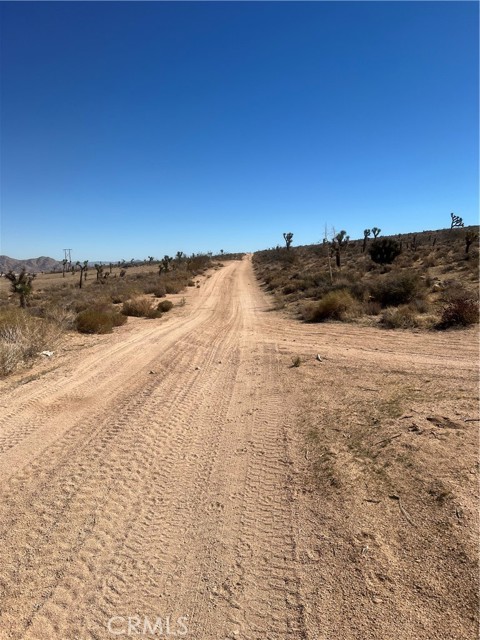 Detail Gallery Image 6 of 10 For 9670 Denrock Rd, Apple Valley,  CA 92308 - – Beds | – Baths