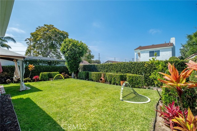 1021 Avenue D, Redondo Beach, California 90277, 4 Bedrooms Bedrooms, 0 ,2 BathroomsBathrooms,Residential,For Sale,Avenue D,0,SB26127548