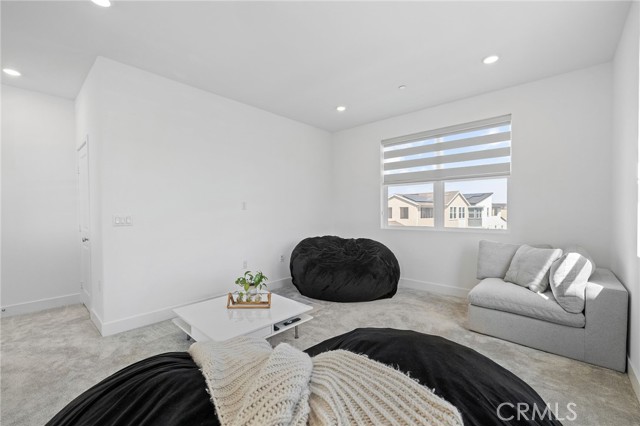 Detail Gallery Image 35 of 57 For 236 Yerba, Irvine,  CA 92618 - 4 Beds | 3/1 Baths