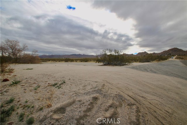 Detail Gallery Image 9 of 11 For 101 29 Palms Hwy, Joshua Tree,  CA 92252 - – Beds | – Baths