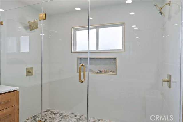 Image 44 of 74 For 19617 Enslow Drive