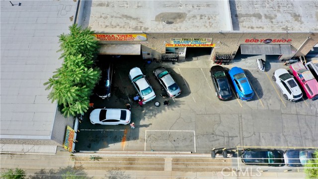 9925 San Fernando Road, Pacoima CA: https://media.crmls.org/medias/e2a1b954-ba4c-4d19-8df6-b708b69e6a32.jpg