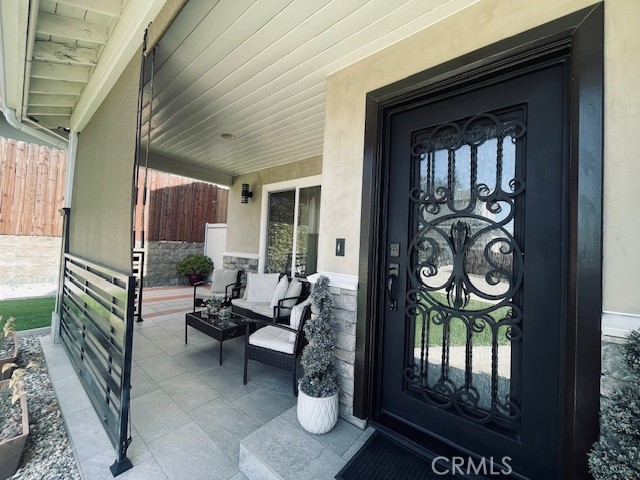 Detail Gallery Image 3 of 41 For 10066 Golden Oaks, Tujunga,  CA 91042 - 4 Beds | 3/1 Baths