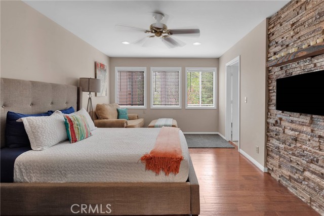 825 Grass Valley Road, Lake Arrowhead CA: https://media.crmls.org/medias/e2a32da0-da54-47c6-b7aa-d4e6f49202d8.jpg