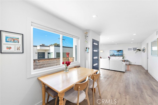 206 Avenida Victoria, San Clemente CA: https://media.crmls.org/medias/e2a38777-c7d9-4b42-b7d7-d12bd68cc8ba.jpg
