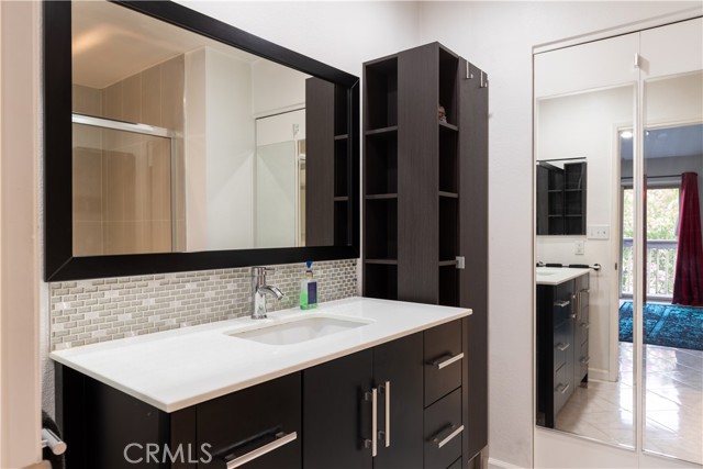17430 Vanowen, Lake Balboa CA: https://media.crmls.org/medias/e2a3d57b-2bce-4601-b3af-67e51e669038.jpg