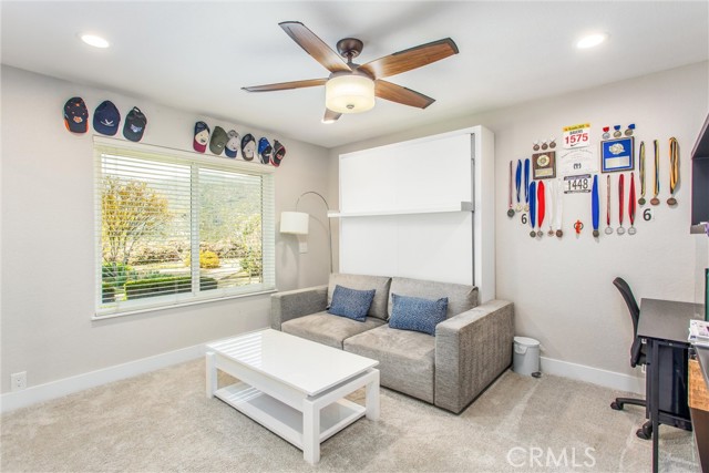 13046 Oak Crest Drive, Yucaipa CA: https://media.crmls.org/medias/e2a41cac-28cb-491b-b9e5-f1255742d65c.jpg