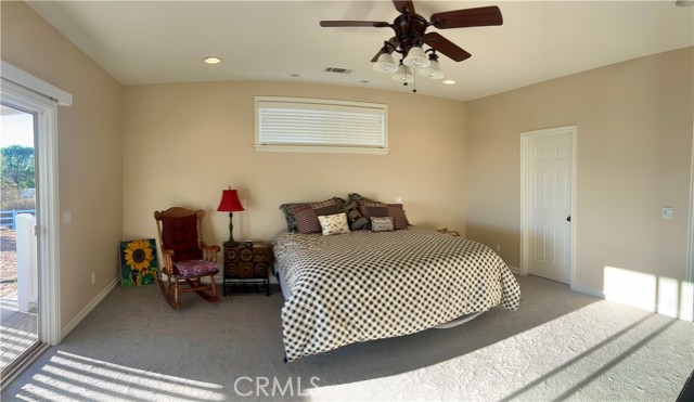 54648 Glasgow Road, Anza CA: https://media.crmls.org/medias/e2a4bffe-f955-4595-9115-1811da59a753.jpg