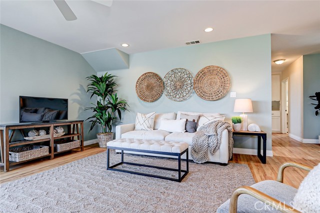 Detail Gallery Image 6 of 56 For 715 W 29th St, San Pedro,  CA 90731 - 3 Beds | 2/1 Baths