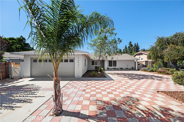 12031 Pierce Street, Sylmar CA: https://media.crmls.org/medias/e2a52a92-612a-4cb1-b11a-44aa19371757.jpg