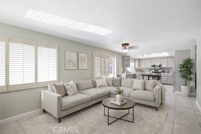 30074 Via Palermo, Menifee CA: https://media.crmls.org/medias/e2a5666d-ea8a-4a05-8895-f05796d9c78d.jpg