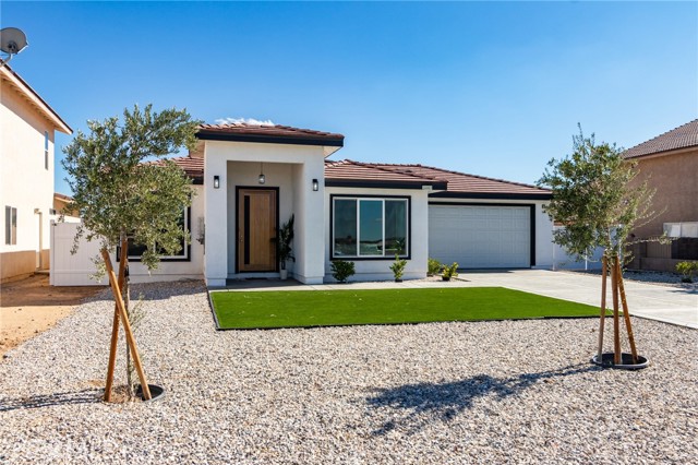 Detail Gallery Image 3 of 75 For 26987 Lakeview, Helendale,  CA 92342 - 4 Beds | 3 Baths