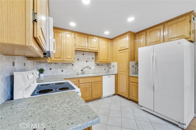 Detail Gallery Image 18 of 51 For 21931 Rimhurst Dr #117,  Lake Forest,  CA 92630 - 3 Beds | 2 Baths